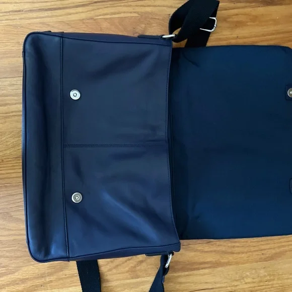NWOT Cole Haan navy blue leather messenger bag